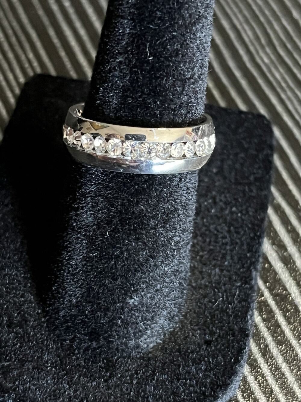 Silver Tone Clear CZ Accent Ring Women’s Fashion Crossover Band 6 NEW